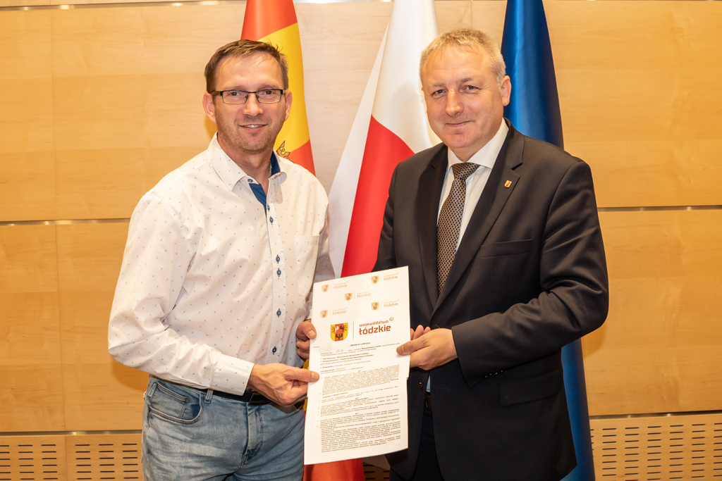 Zdjęcia z podpisania umowy z marszałkiem Andrzejem Górczyńskim (1)