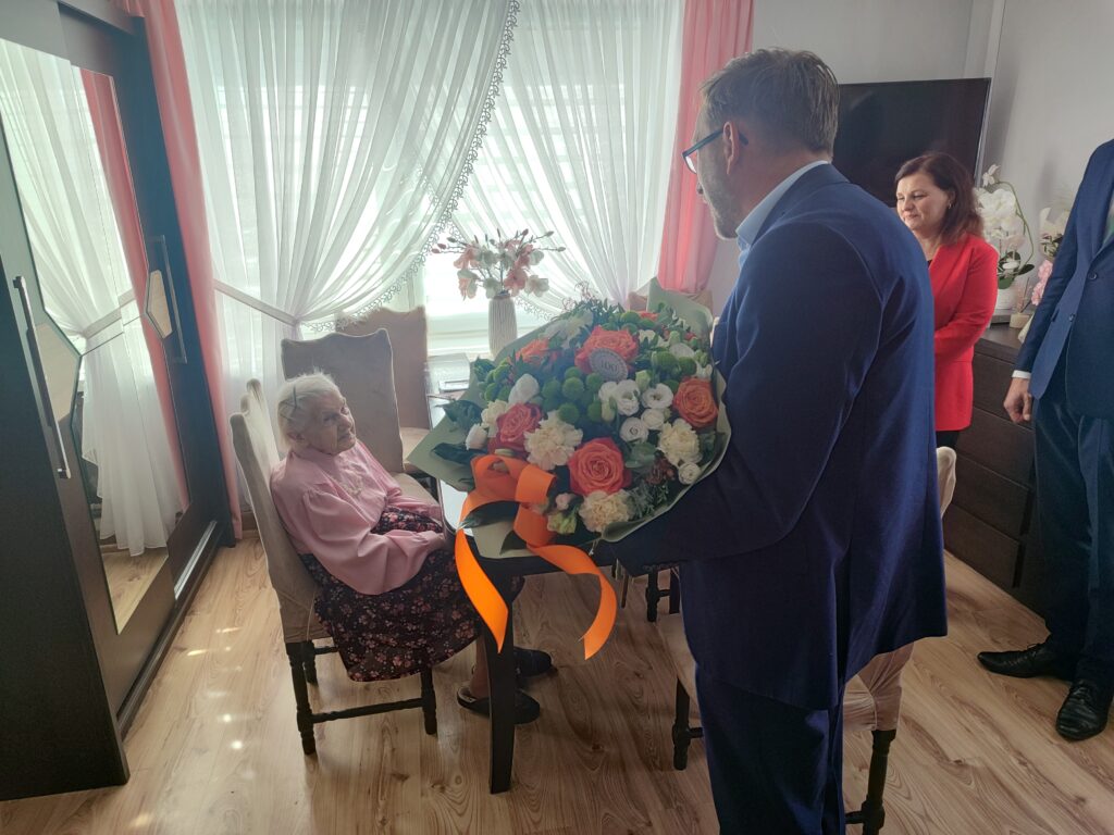 Niecodzienny Jubileusz Urodziny Mieszkanki Gminy Bedlno Pani Marianna ukończyła 100 lat!!!